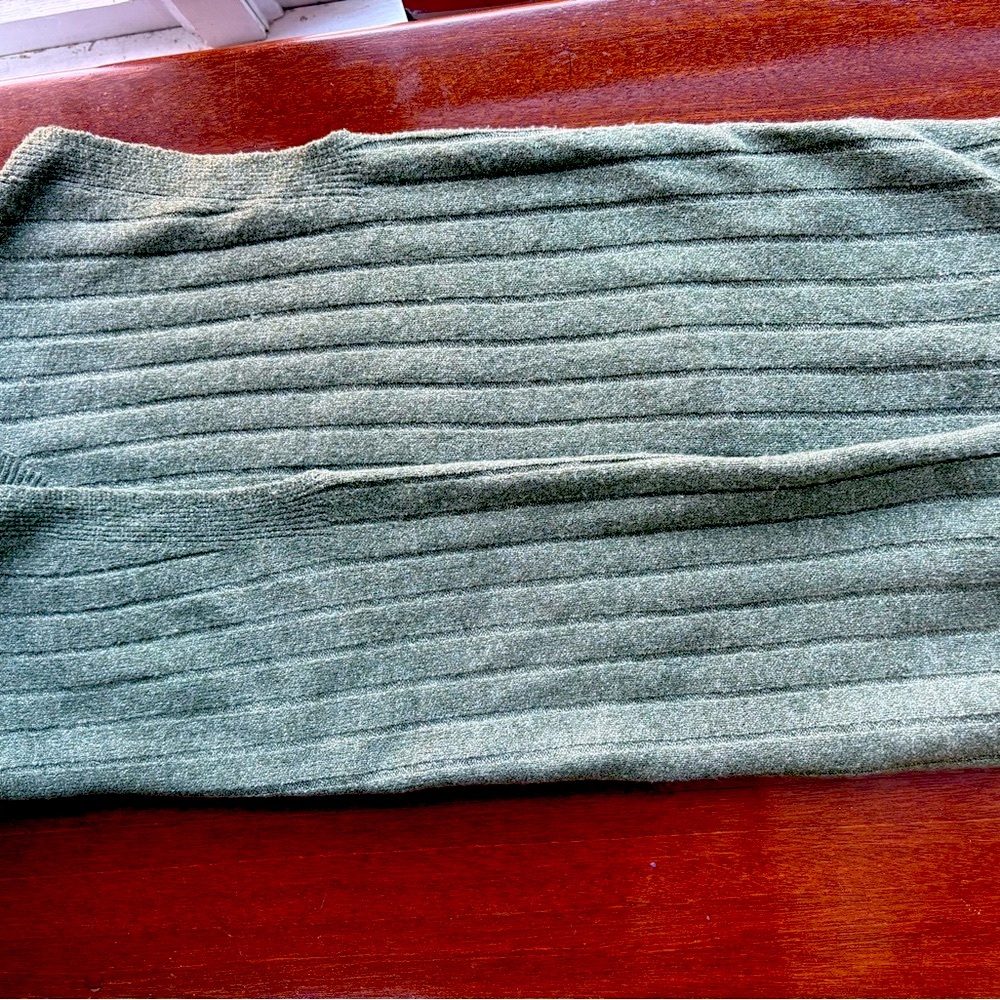 Wilt Sage Ribbed Knit Sleeveless Top - Picture 4 of 5